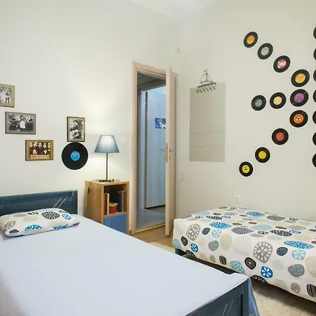 Apartment Metro Thission Apartment *