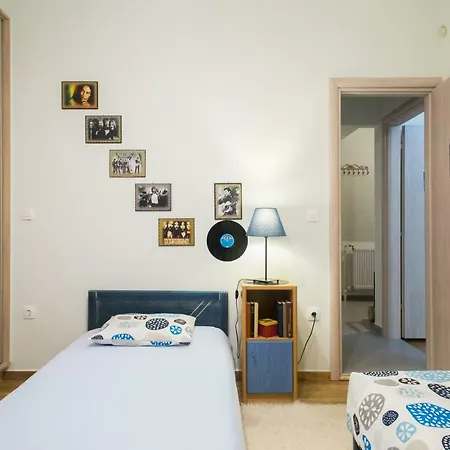 Apartment Metro Thission Apartment *