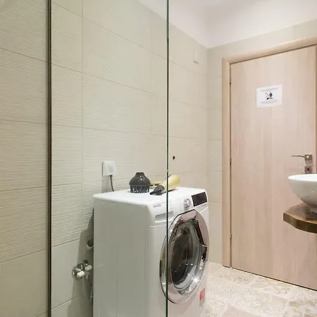 Metro Thission Apartment Apartment